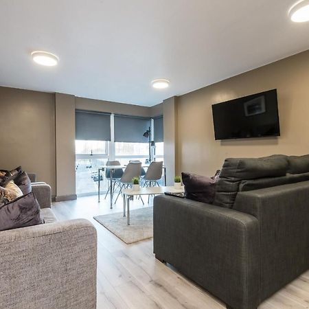 Host Apartments - Spacious 3 Bed Apartment With 3 Ensuitesリヴァプール エクステリア 写真