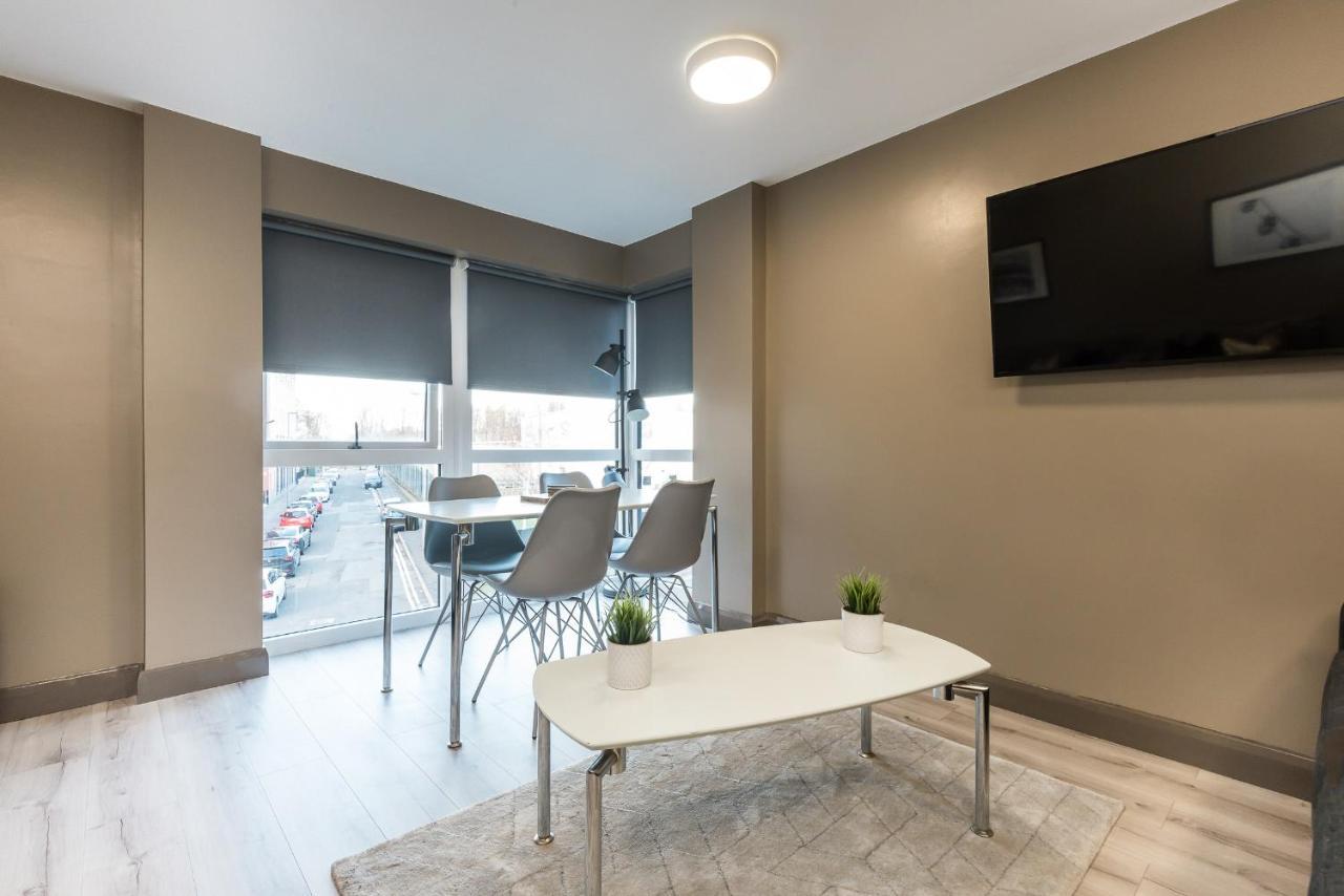 Host Apartments - Spacious 3 Bed Apartment With 3 Ensuitesリヴァプール エクステリア 写真