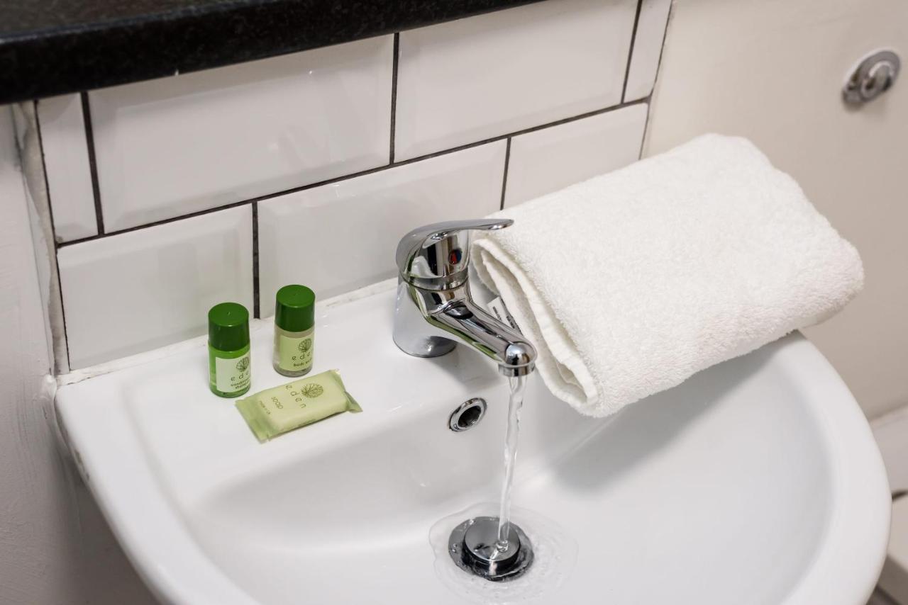 Host Apartments - Spacious 3 Bed Apartment With 3 Ensuitesリヴァプール エクステリア 写真